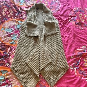 Ann Taylor Beige Knit Sleeveless Sweater